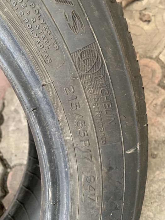Продам покоишку 215 55 17