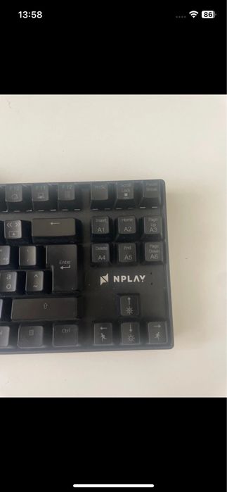 Teclado mecanico com teclas luminosas ( c/ personalizacão )