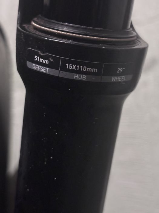 Вилка Rockshox revelation 29 RC Debon air 150mm 35