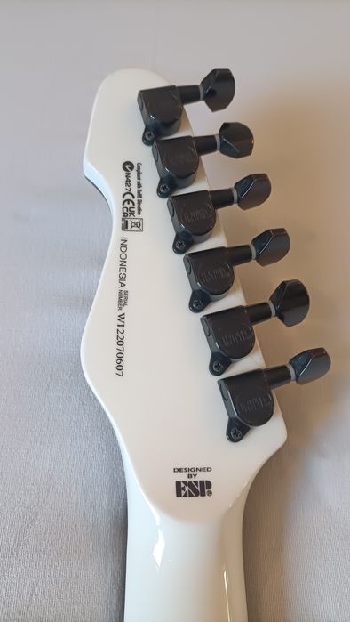 Guitarra Elétrica ESP LTD TE-200 Snow White