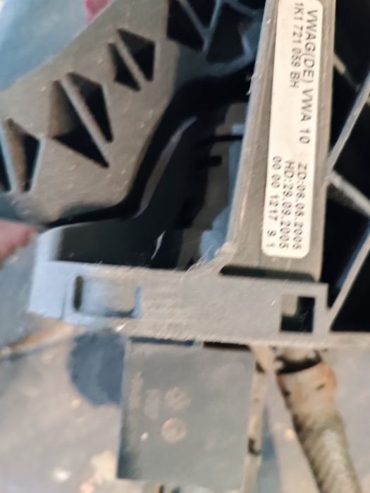 Педаль щеплення Сеат толедо 3