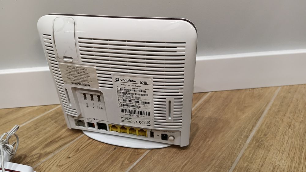 Router repeater wzmacniacz sygnału wifi Vodafone EasyBox 802 OpenWRT