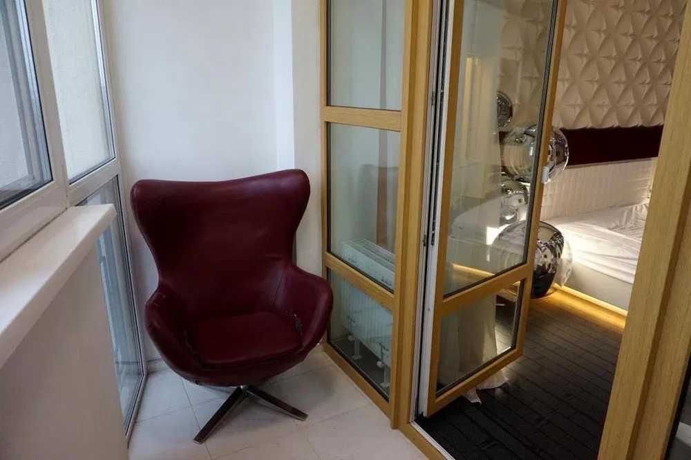 Голден Парк 3 кімнатна Зручний поверх