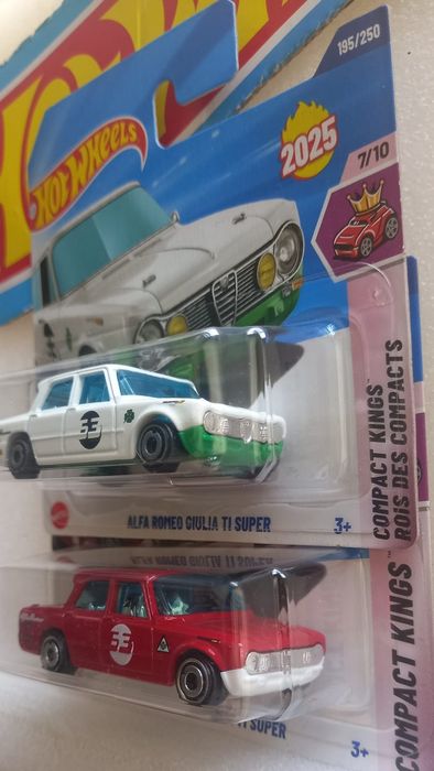 Conjunto 2 alfa romeo giulia ti super hot wheels