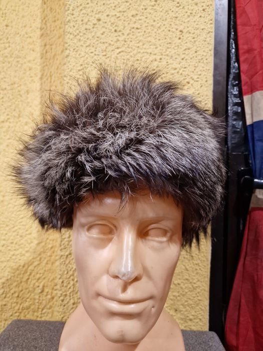 czapkę toczek futra lisa srebrnego. Czapka jeno,szop roz,S,58/59,m,