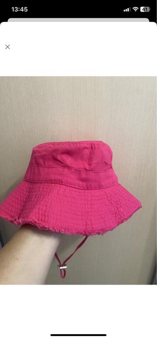 Новенькі панами малинового кольору