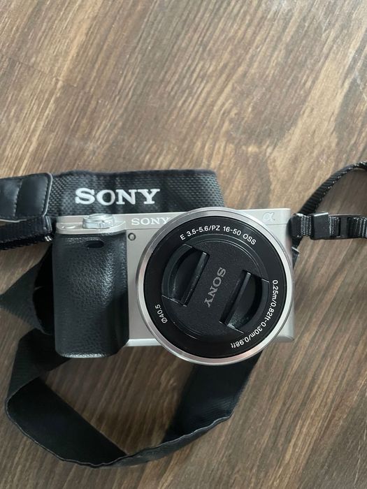 Sony A6000 + 16-50 OSS | przebieg ~1100 zdjęć | 3 baterie | pudełko