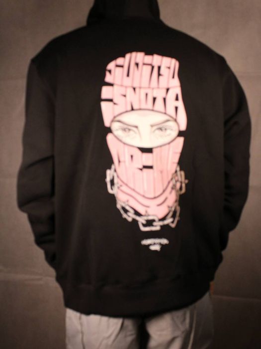 Худі MANTO MASKA  
 КОЛІР: чорний 
 РОЗМІРИ : S,M.
 МАТЕРІАЛ: бавовна