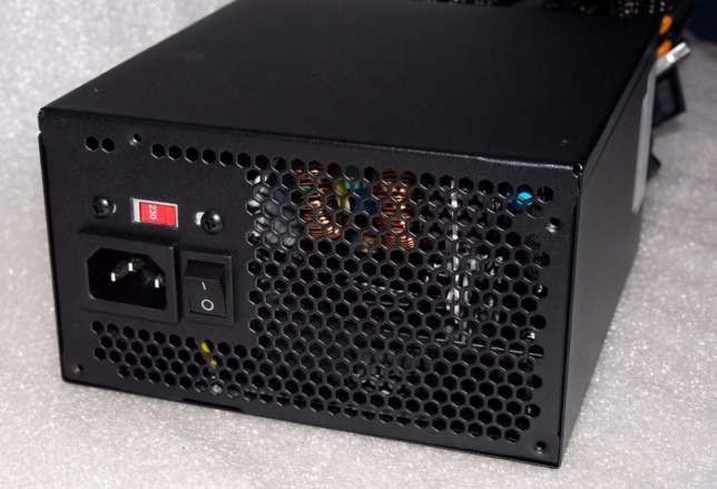 Блок питания KENTEK KTPS-1050W 1000Вт 1кВт ATX 2.3 Quad SLI 140mm Fan