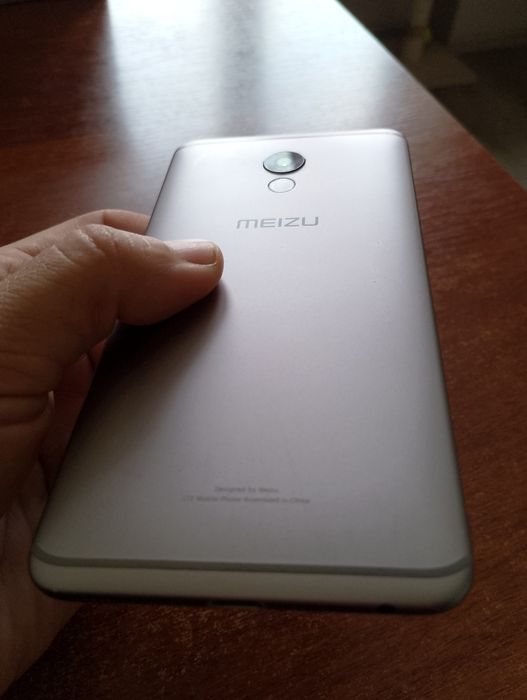 Телефон мейзу 6про