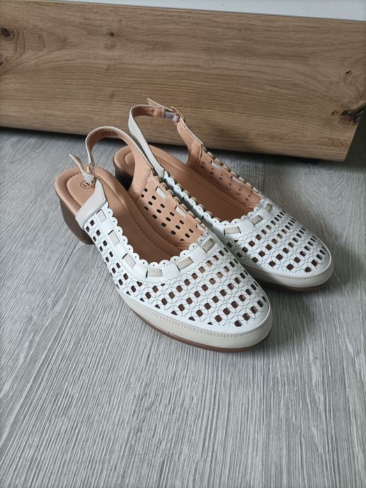 Nowe ażurowe sandały buty na niskim obcasie damskie 40 25,5 cm na codz