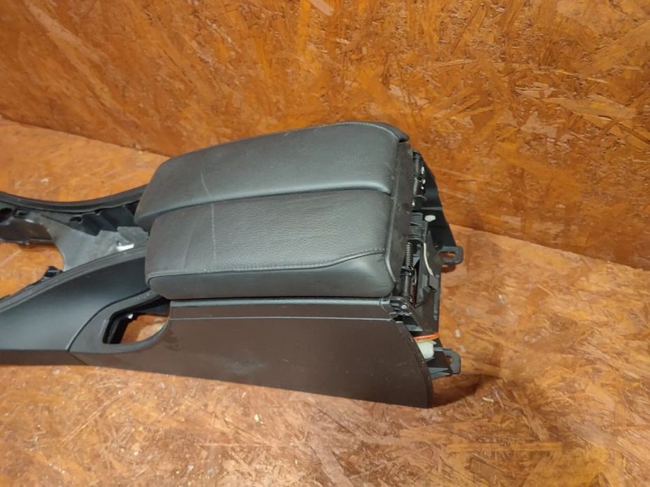 bmw e90 / e91 / e92 / e92 lci oryginalny podłokietnik dzielony + tune