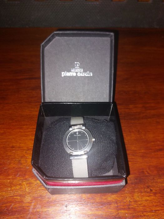 Relógio Pierre Cardin Original – Design Clássico e Elegante