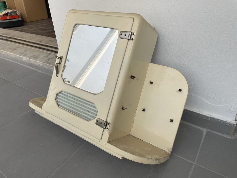 Armario de casa de banho