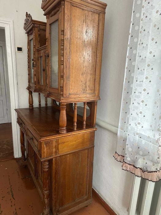 Кухонний сервант