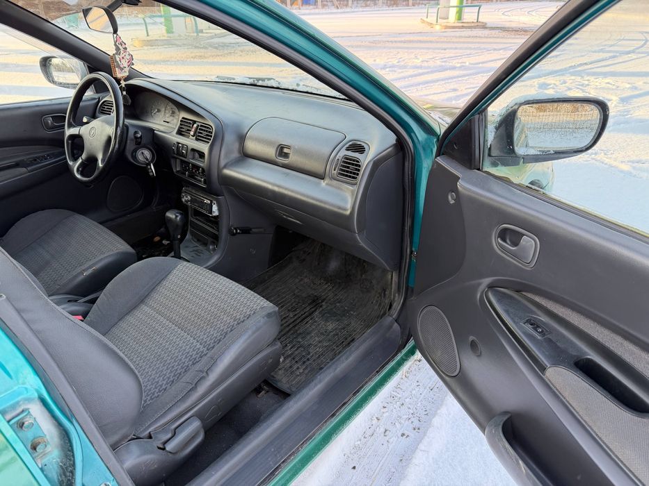 Продам Mazda 323