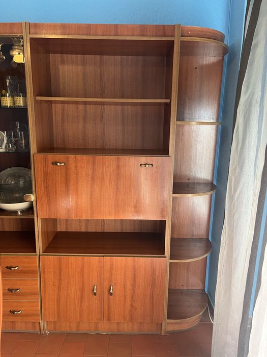 Móvel grande de sala