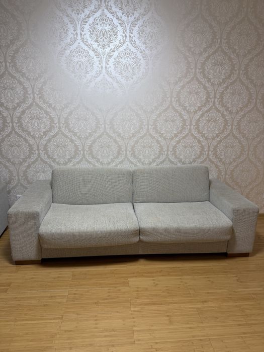 Світлий розкладний диван + крісло, б/у, але в хорошому стані