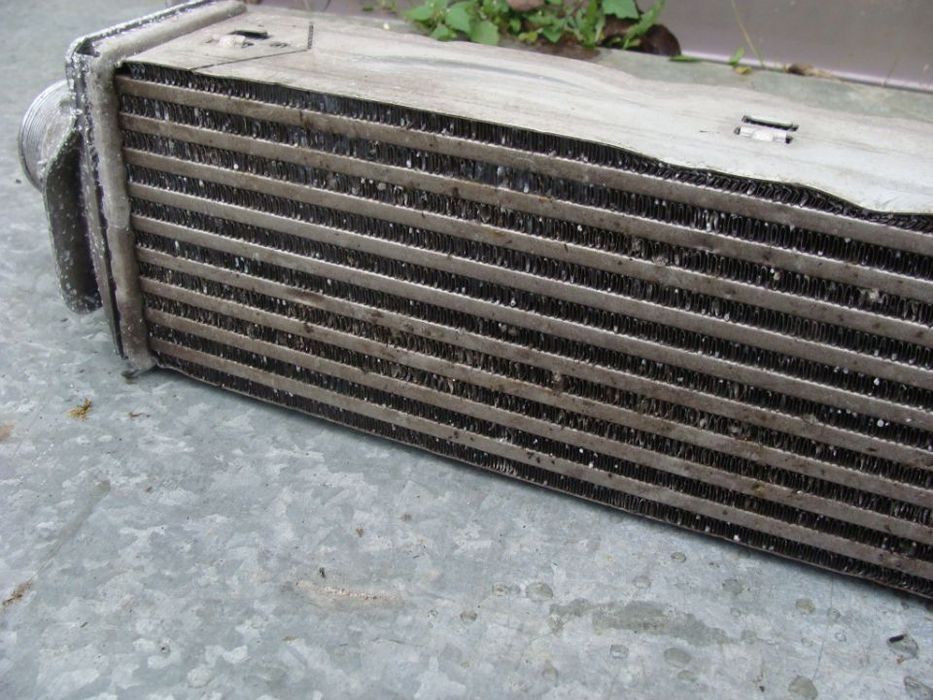 Audi A4 B8 A5 B9 A6 C8 intercooler chłodnica powietrza 8W0145805AB 4K0094B