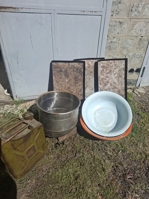 Посуда ,канистры и др