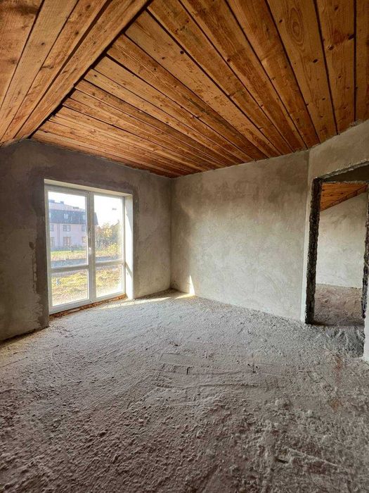 Продаж будинку 200 м² / 12 соток / гараж