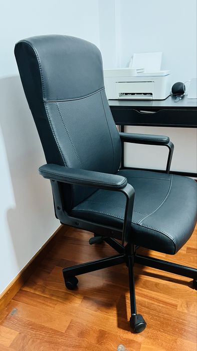Secretaria e Cadeira