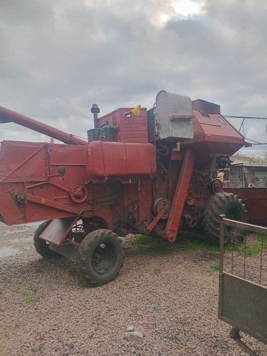 Продам комбайн вробочом стані можливо обмін