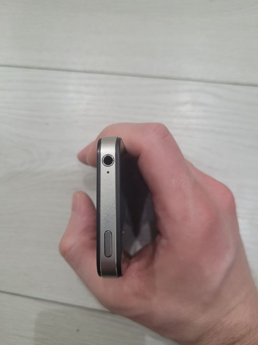 Smartfon iPhone 4S stan idealny