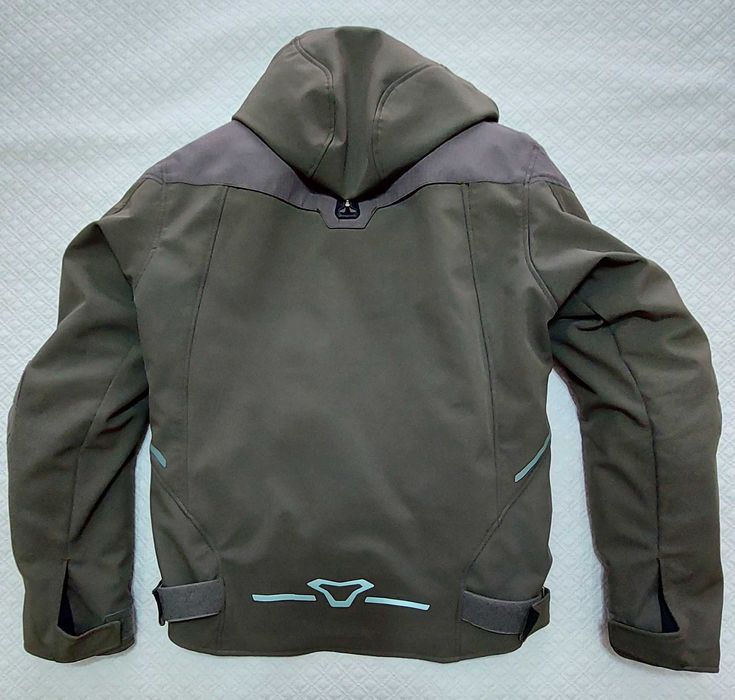 Casaco motard da marca MACNA, modelo Territor, cor verde. Como novo