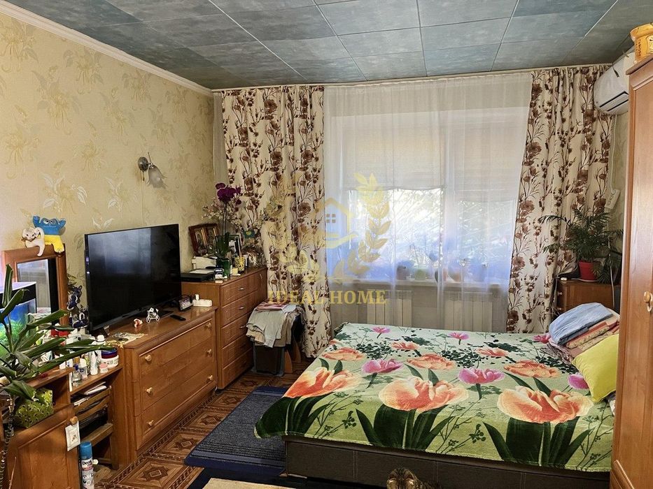 Продаж великої кімнати в гуртожитку з ремонтом Райдужний масив