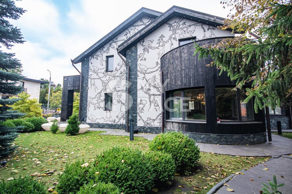 Продаж будинку з басейном 540м2 вул. Петра Радченка, Солом'янський р-н
