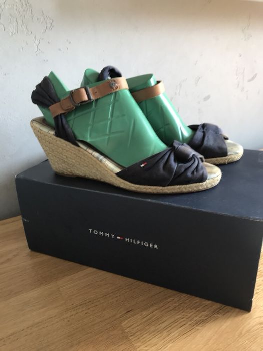 Tommy Hilfiger 40 26,5 cm Mary espadryle koturny sandały