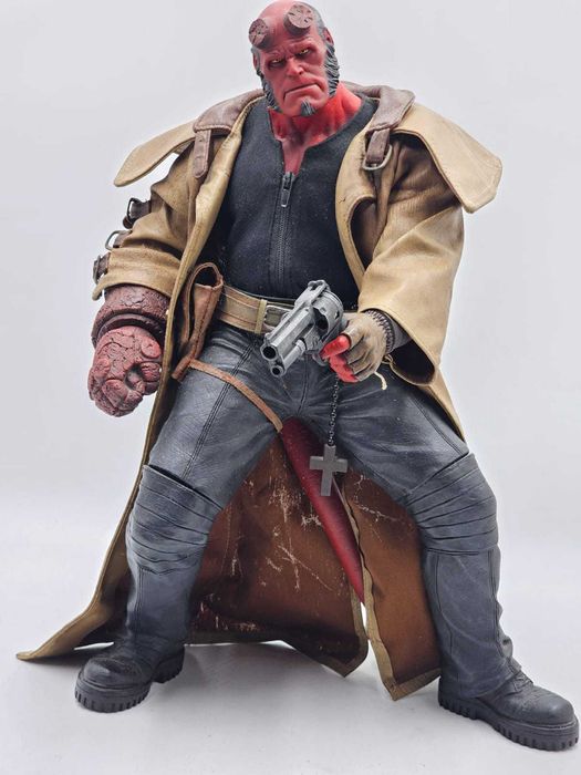 Hellboy duża piękna figurka kolekcjonerska 42 cm skala 1/6