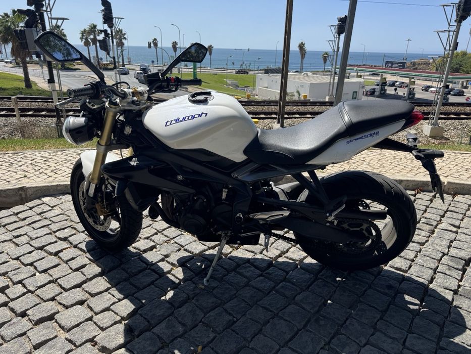 Triumph Sreet Triple 675