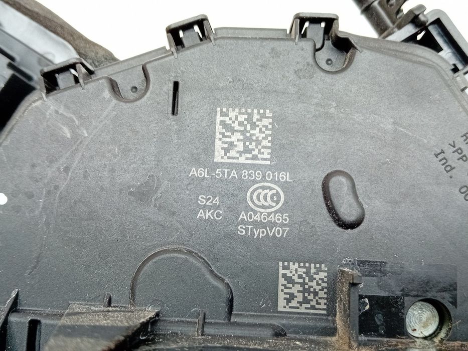 Fechadura / fecho porta trás direito AUDI A1 Sportback (GBA)