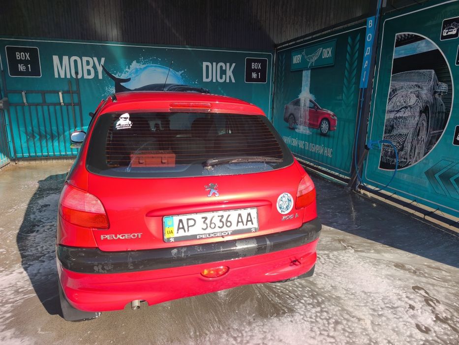 продам автомобіль Пежо 206