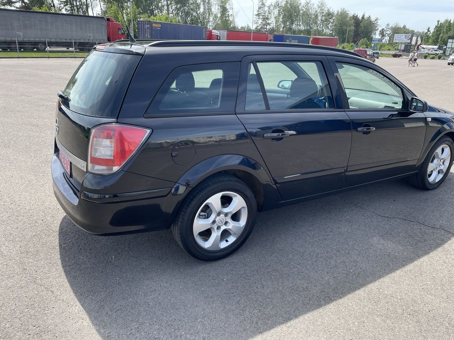 Продам Opel Astra 1.8 бензин