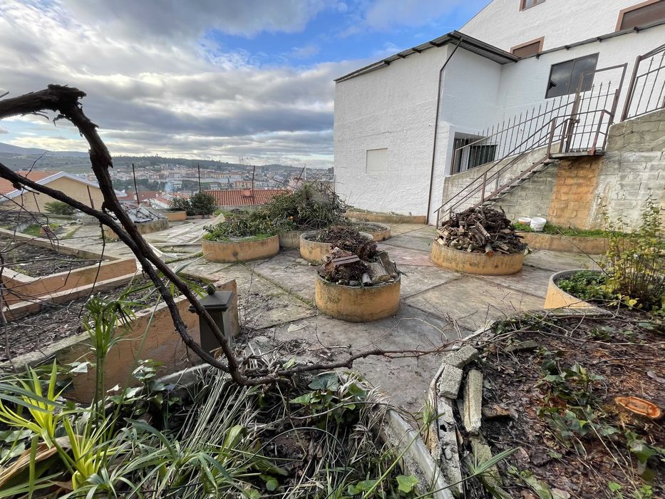 Terreno Urbano em Mirandela com Vista Rio Tua e Cidade