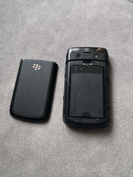 blackberry 9780 - купити мобільні телефони та смартфони - Ціна на