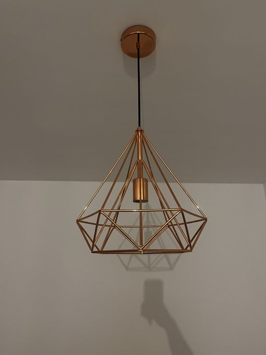 Zestaw lamp różowe złoto dwie wiszące dwie stojące lampki nocne lampy sufitowe