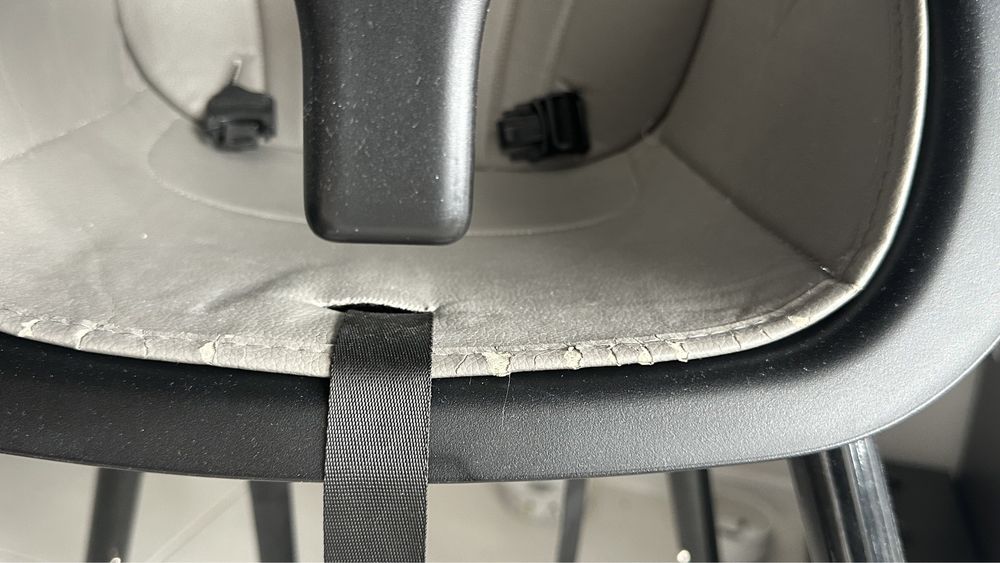 Стільчик для годування MoMi REKI 2в1