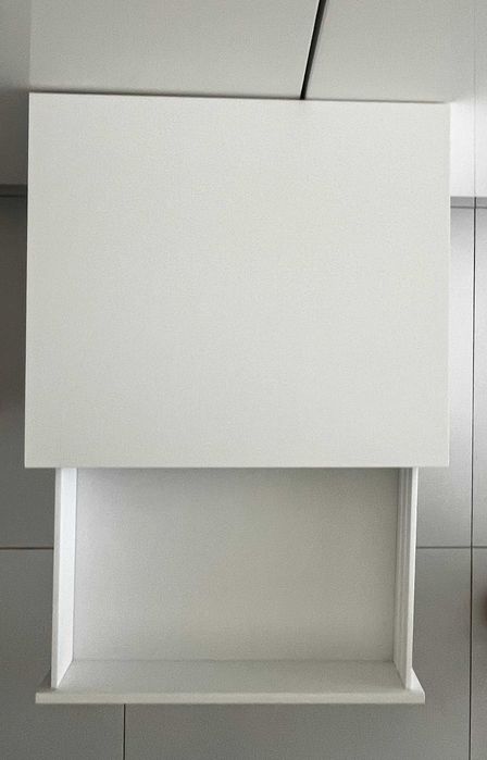 Mesa de cabeceira italiana