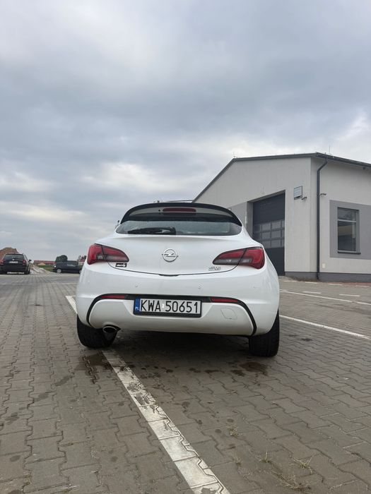 Opel astra gtc 1.4 turbo