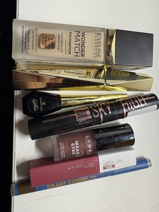 Набір косметики.