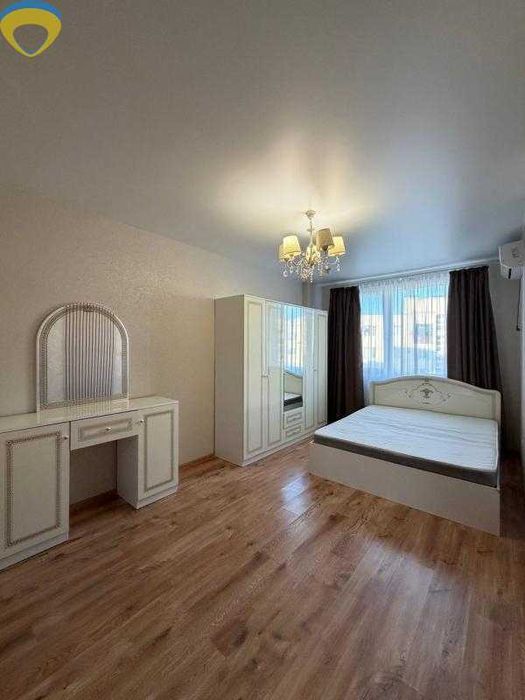 В продажу 2 квартира укомплектована та з ремонтом -  7 Небо, Підходить під програми, вул. Проїзна, середній поверх