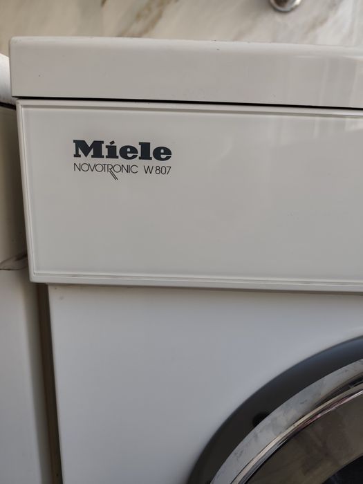 Máquina de lavar roupa Miele