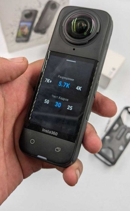 Здаю в оренду професійну камеру Insta360 X4