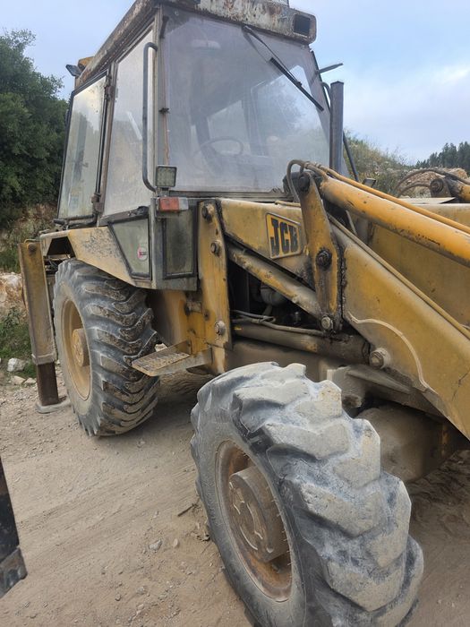 JCB 3cx Retoescavadora
