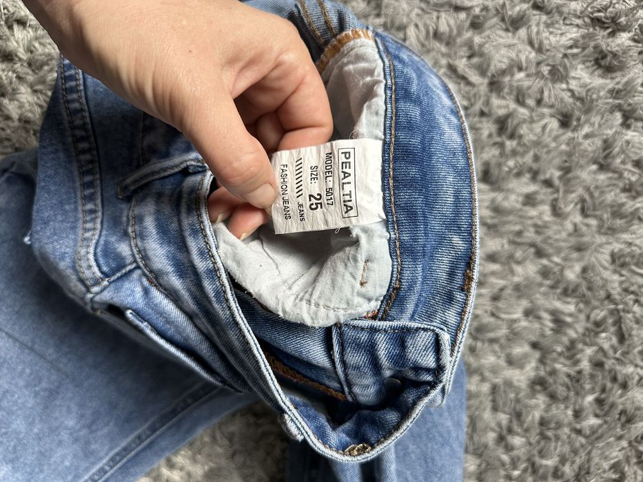 Продам жіночі джинси
