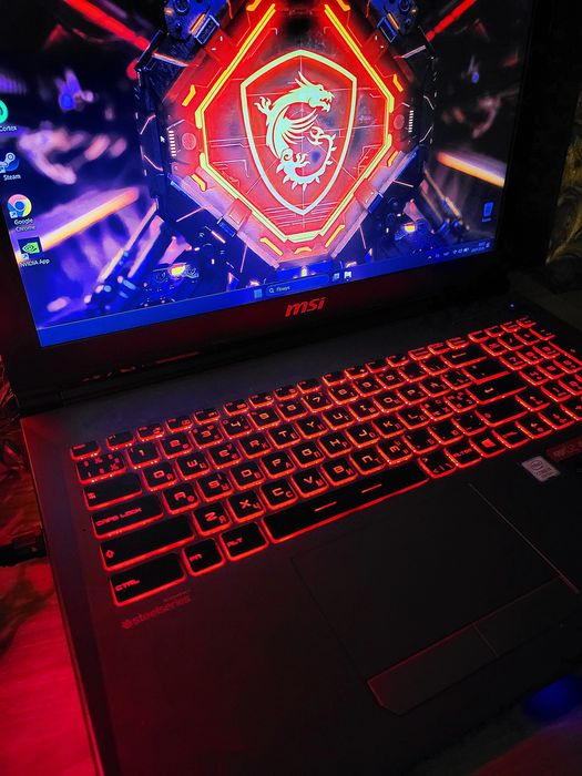 Мощный игровой ноутбук MSI GTX1050/i5 4.0 GHz/16Gb Озу/256Gb SSD/FullHD
